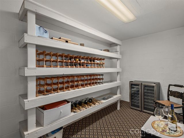 18 Thornapple Drive, Hendersonville, NC 28739