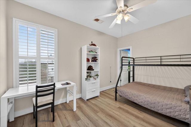 4608 Nett Street C, Houston, TX 77007