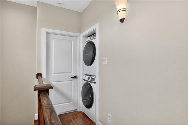 4608 Nett Street C, Houston, TX 77007