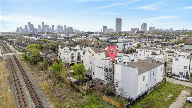 4608 Nett Street C, Houston, TX 77007