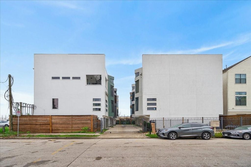 4608 Nett Street C, Houston, TX 77007
