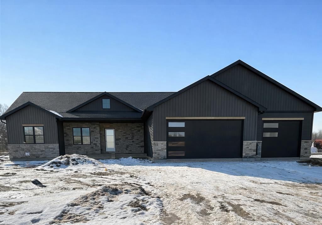 W5751 ROUNDSTONE PLACE, Menasha, WI 54952