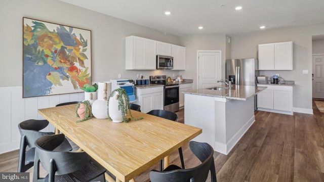 311 MONTEREY DR, Egg Harbor Township, NJ 08234