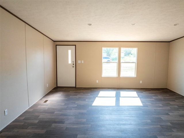 7005 Walden Drive, Joshua, TX 76058