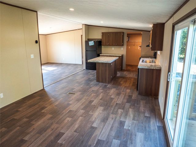 7005 Walden Drive, Joshua, TX 76058