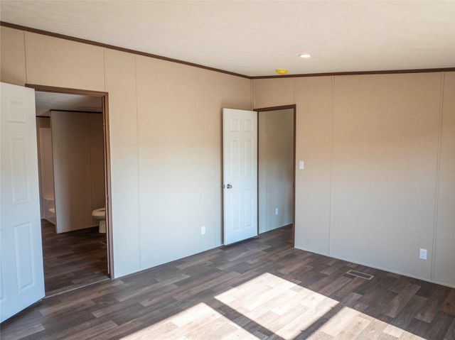 7005 Walden Drive, Joshua, TX 76058