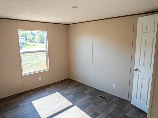 7005 Walden Drive, Joshua, TX 76058