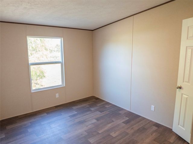 7005 Walden Drive, Joshua, TX 76058