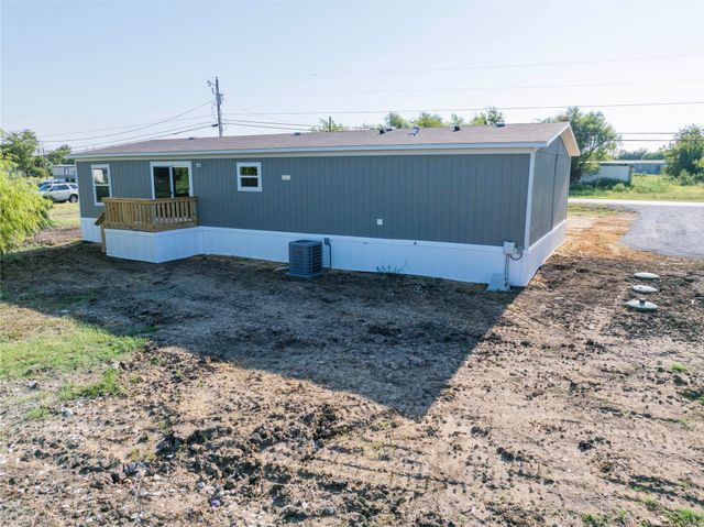 7005 Walden Drive, Joshua, TX 76058