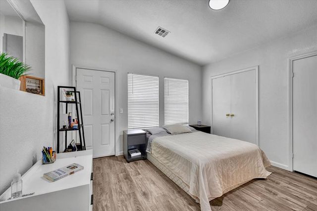 512 English Elm Lane, Norman, OK 73069