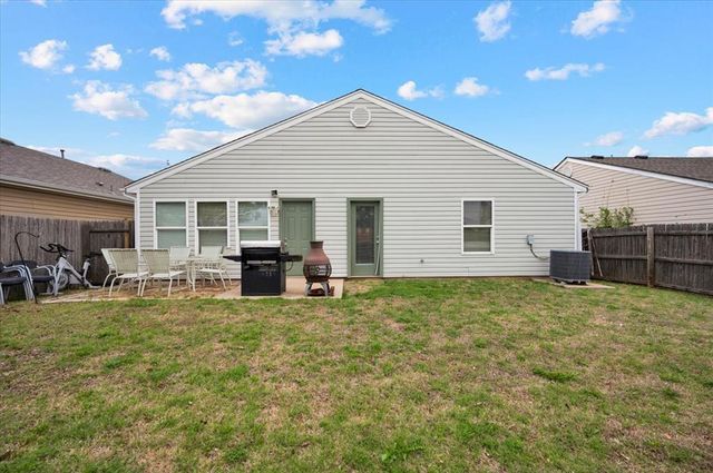 512 English Elm Lane, Norman, OK 73069