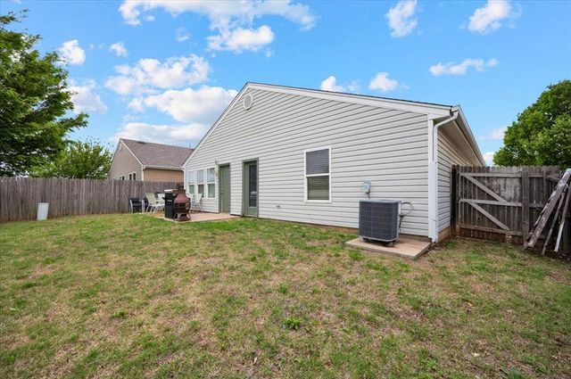 512 English Elm Lane, Norman, OK 73069