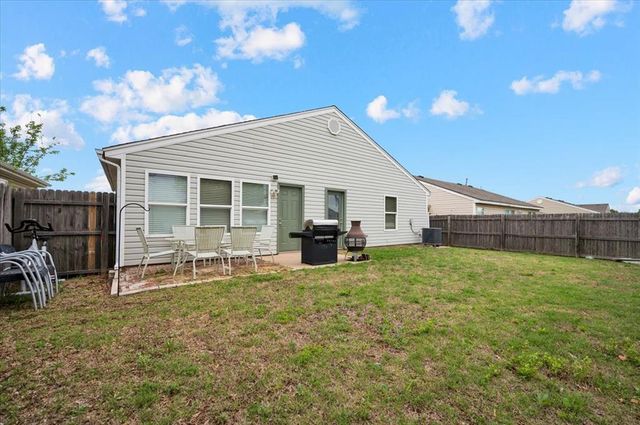 512 English Elm Lane, Norman, OK 73069
