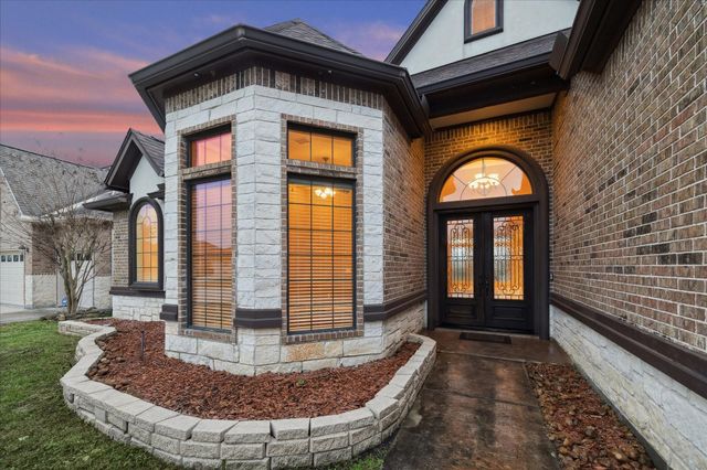 144 Waterstone Drive, Montgomery, TX 77356