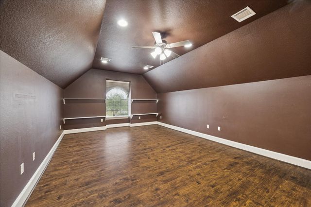 144 Waterstone Drive, Montgomery, TX 77356