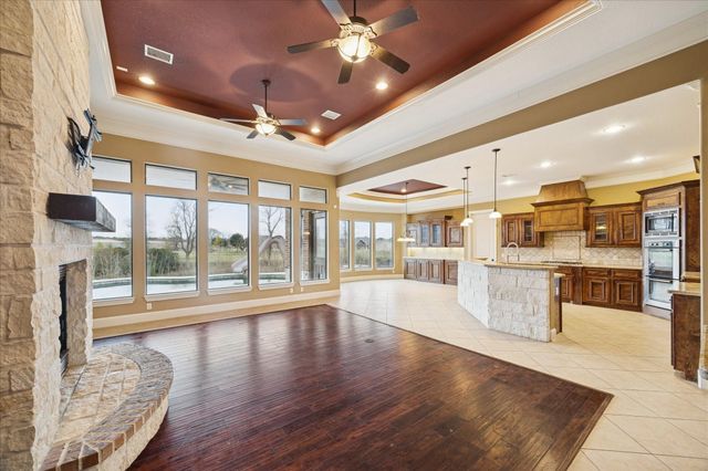 144 Waterstone Drive, Montgomery, TX 77356