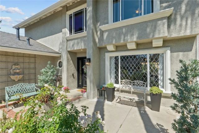 23707 Via Avant, Valencia, CA 91355
