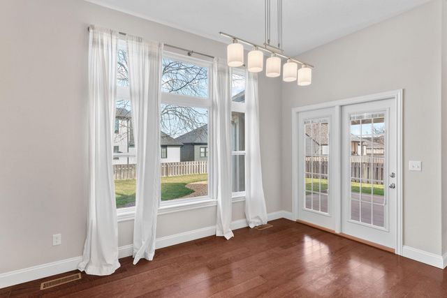 935 E Thorndale Drive, Nixa, MO 65714