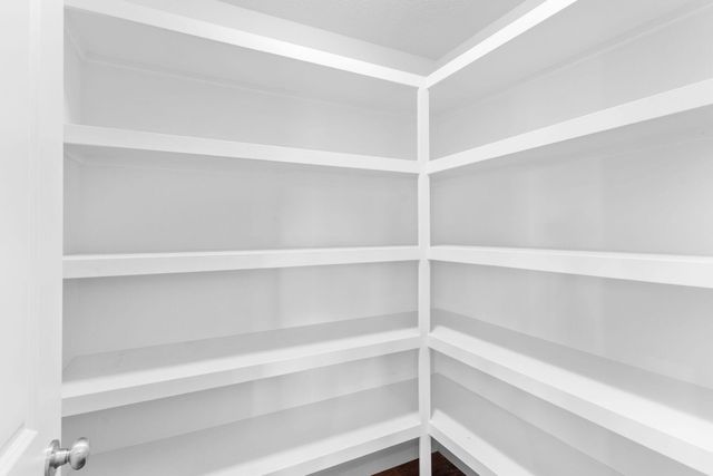 935 E Thorndale Drive, Nixa, MO 65714