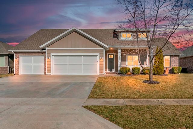 935 E Thorndale Drive, Nixa, MO 65714