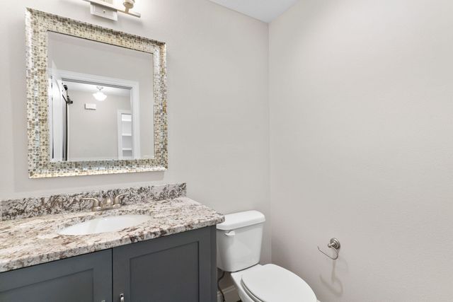 935 E Thorndale Drive, Nixa, MO 65714