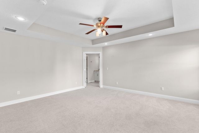 935 E Thorndale Drive, Nixa, MO 65714