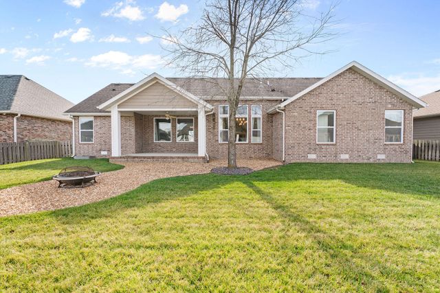 935 E Thorndale Drive, Nixa, MO 65714