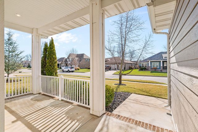 935 E Thorndale Drive, Nixa, MO 65714