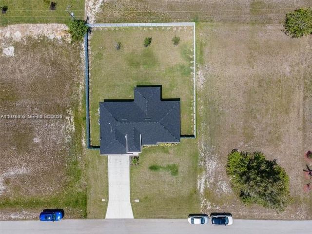 1302 NE 2nd PLACE, Cape Coral, FL 33909