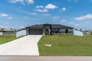 1302 NE 2nd PLACE, Cape Coral, FL 33909