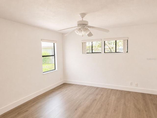 8498 NW 42ND CIRCLE, Gainesville, FL 32653