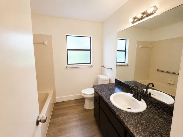 8498 NW 42ND CIRCLE, Gainesville, FL 32653