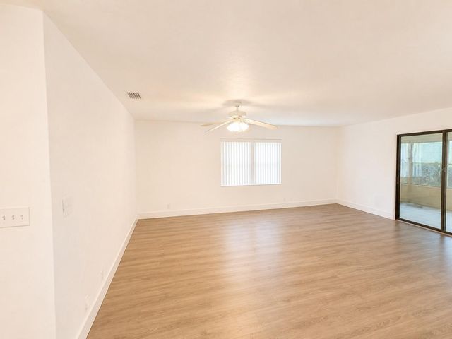8498 NW 42ND CIRCLE, Gainesville, FL 32653