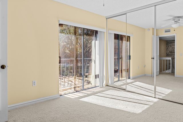 110 1st Terrace, Palm Beach Gardens, FL 33418