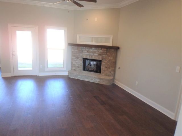 125 Woodscape Drive, Canton, MS 39046