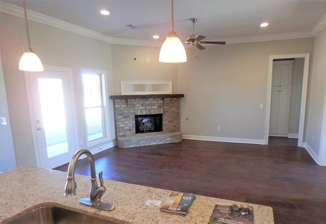 125 Woodscape Drive, Canton, MS 39046