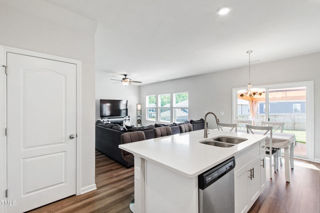 33 White Ash Drive, Clayton, NC 27527