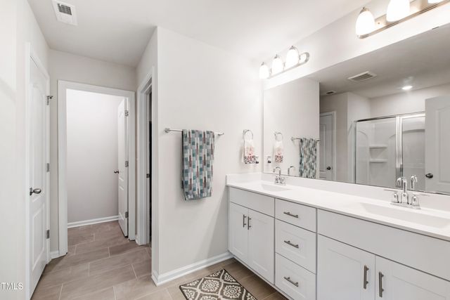 33 White Ash Drive, Clayton, NC 27527