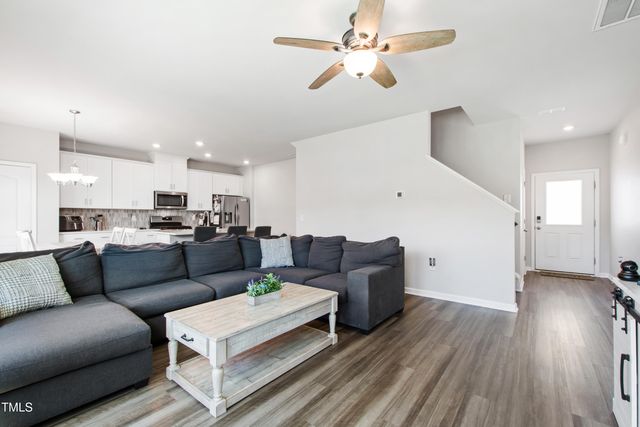 33 White Ash Drive, Clayton, NC 27527