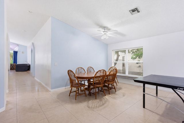 1724 Sawgrass Circle, Greenacres, FL 33413