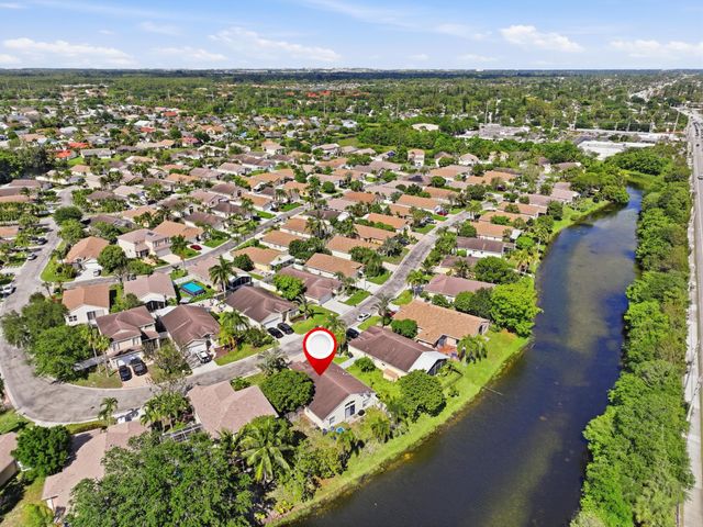 1724 Sawgrass Circle, Greenacres, FL 33413