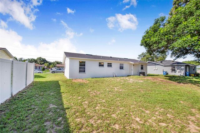 2112 EMBRY AVENUE, Haines City, FL 33844