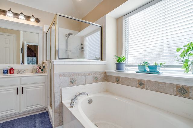 435 Arbor Lawn Drive, Burleson, TX 76028