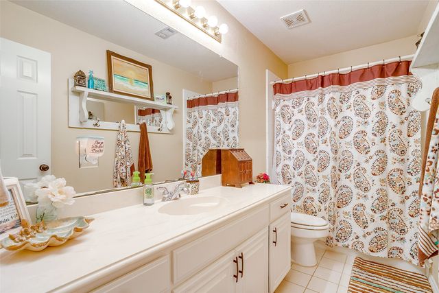 435 Arbor Lawn Drive, Burleson, TX 76028