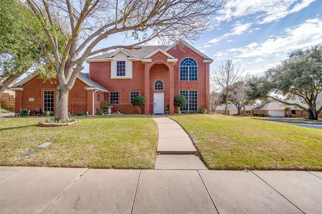 435 Arbor Lawn Drive, Burleson, TX 76028