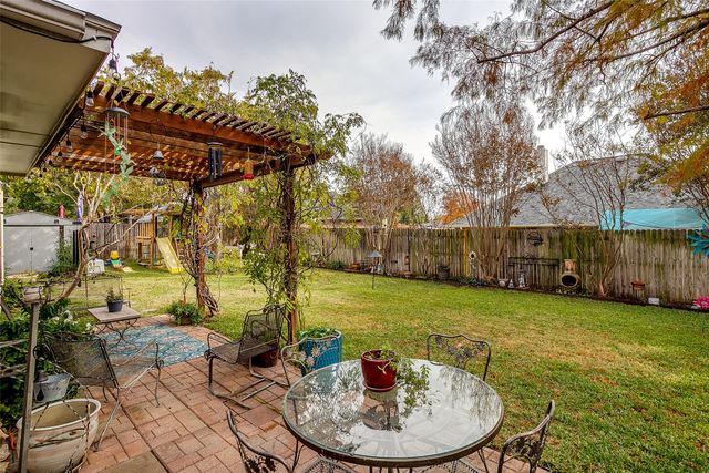 435 Arbor Lawn Drive, Burleson, TX 76028