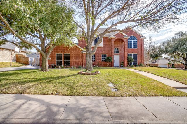 435 Arbor Lawn Drive, Burleson, TX 76028