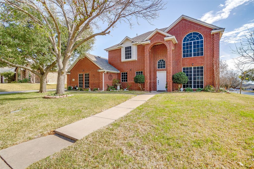 435 Arbor Lawn Drive, Burleson, TX 76028