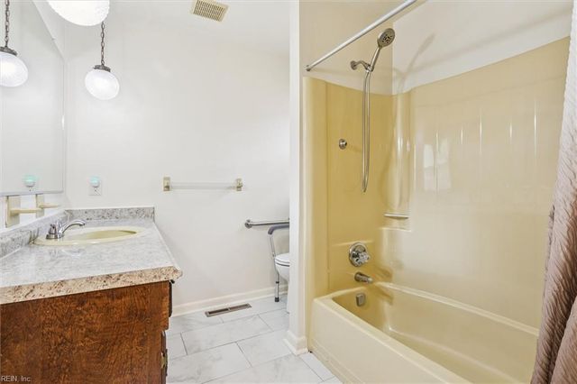 4724 Chalfont DR, Virginia Beach, VA 23464