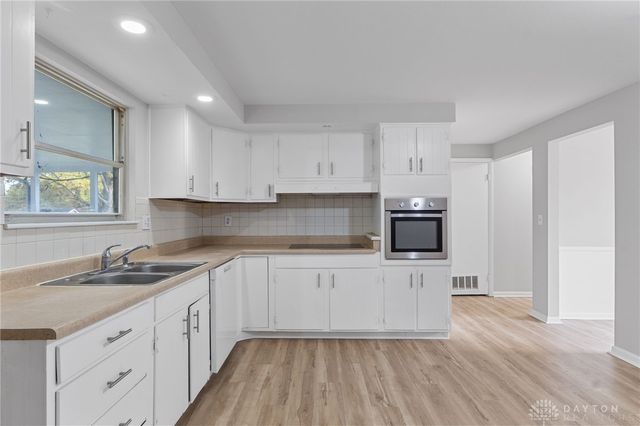 640 Hillcrest Drive, Fairborn, OH 45324